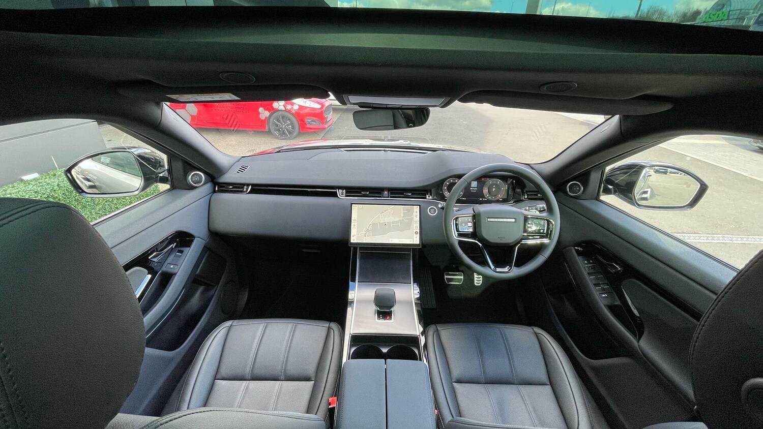 Used Land Rover Range Rover Evoque 2025 for sale - 76214720: Photo 3