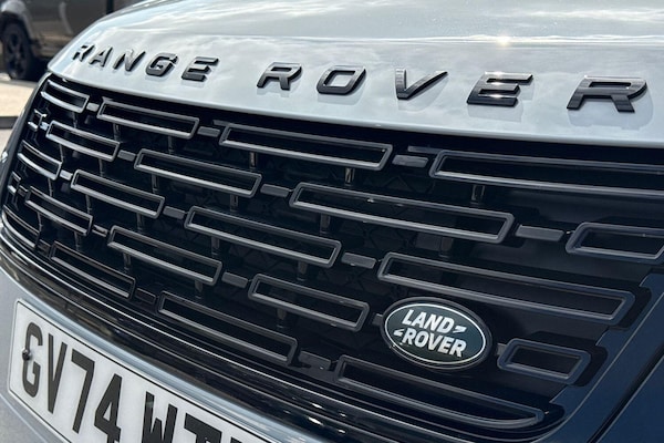 Used Land Rover Range Rover Velar 2025 for sale - 75647245: Photo 31