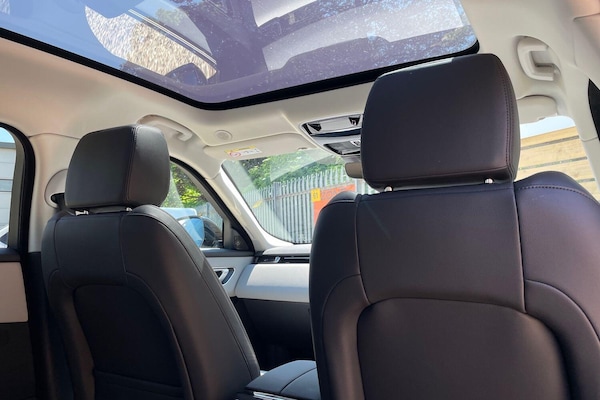 Used Land Rover Range Rover Velar 2025 for sale - 76239360: Photo 25