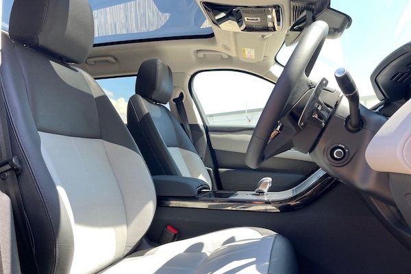 Used Land Rover Range Rover Velar 2025 for sale - 76239360: Photo 27