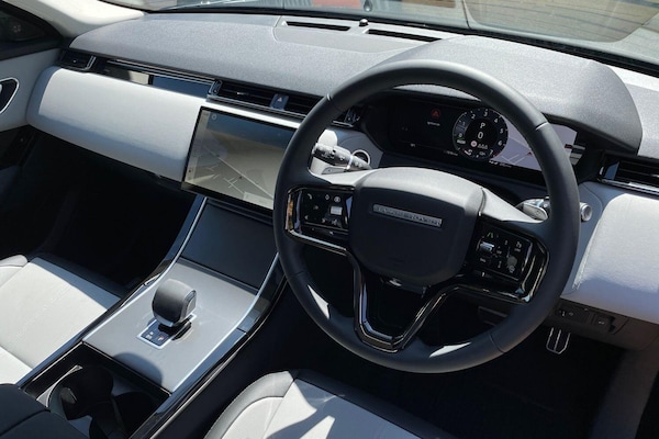 Used Land Rover Range Rover Velar 2025 for sale - 76239360: Photo 28