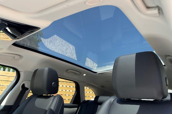 Used Land Rover Range Rover Velar 2025 for sale - 76239360: Photo 31