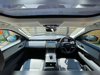 Used Land Rover Range Rover Velar 2025 for sale - 76239360: Photo 3