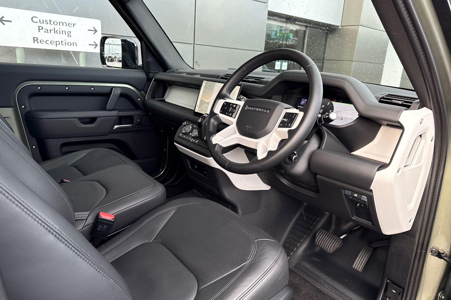 Used Land Rover Defender 90 2025 for sale - 76786453: Photo 19