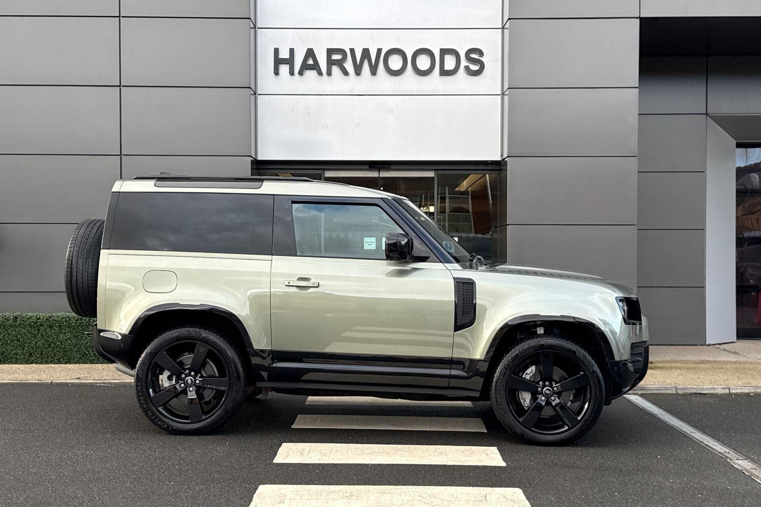 Used Land Rover Defender 90 2025 for sale - 76786453: Photo 2