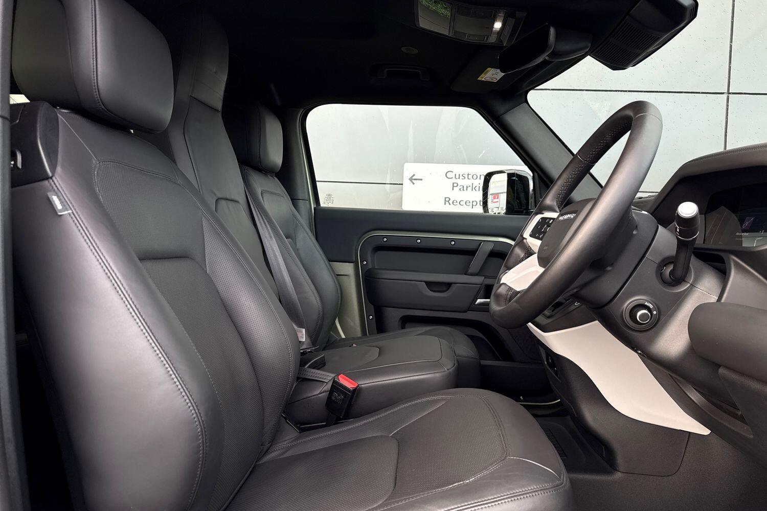 Used Land Rover Defender 90 2025 for sale - 76786453: Photo 20