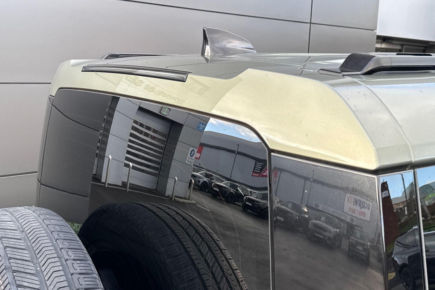 Used Land Rover Defender 90 2025 for sale - 76786453: Photo 25