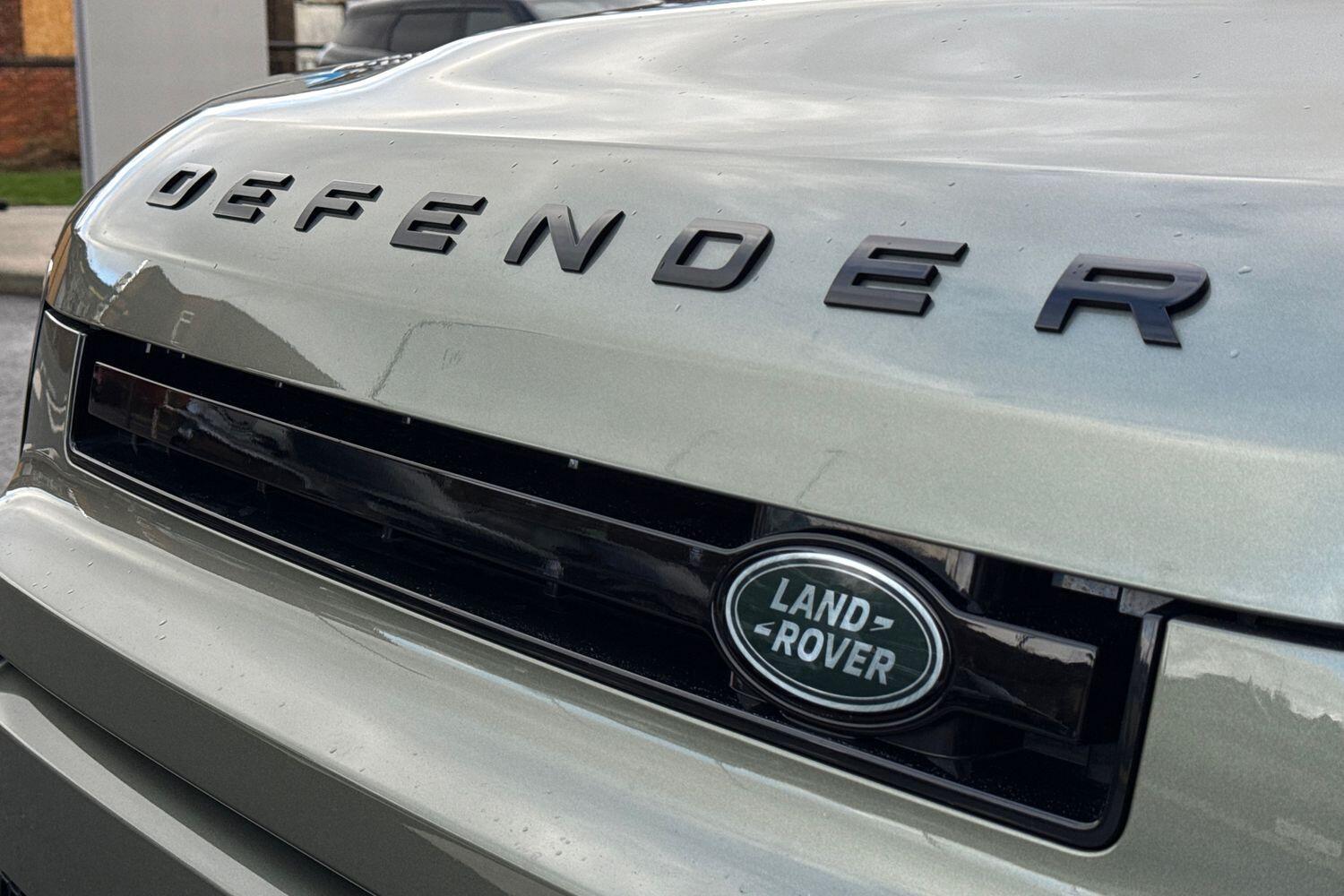 Used Land Rover Defender 90 2025 for sale - 76786453: Photo 30