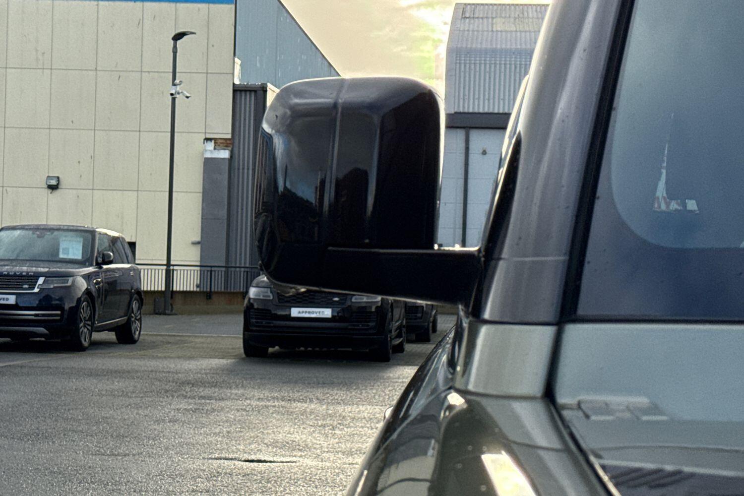 Used Land Rover Defender 90 2025 for sale - 76786453: Photo 31