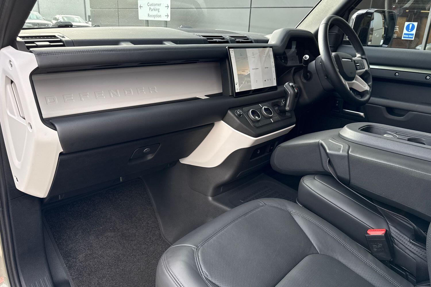 Used Land Rover Defender 90 2025 for sale - 76786453: Photo 37