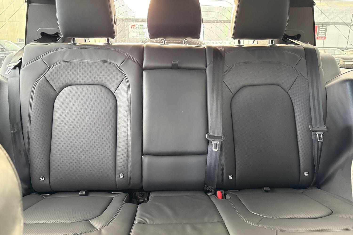 Used Land Rover Defender 90 2025 for sale - 76786453: Photo 40