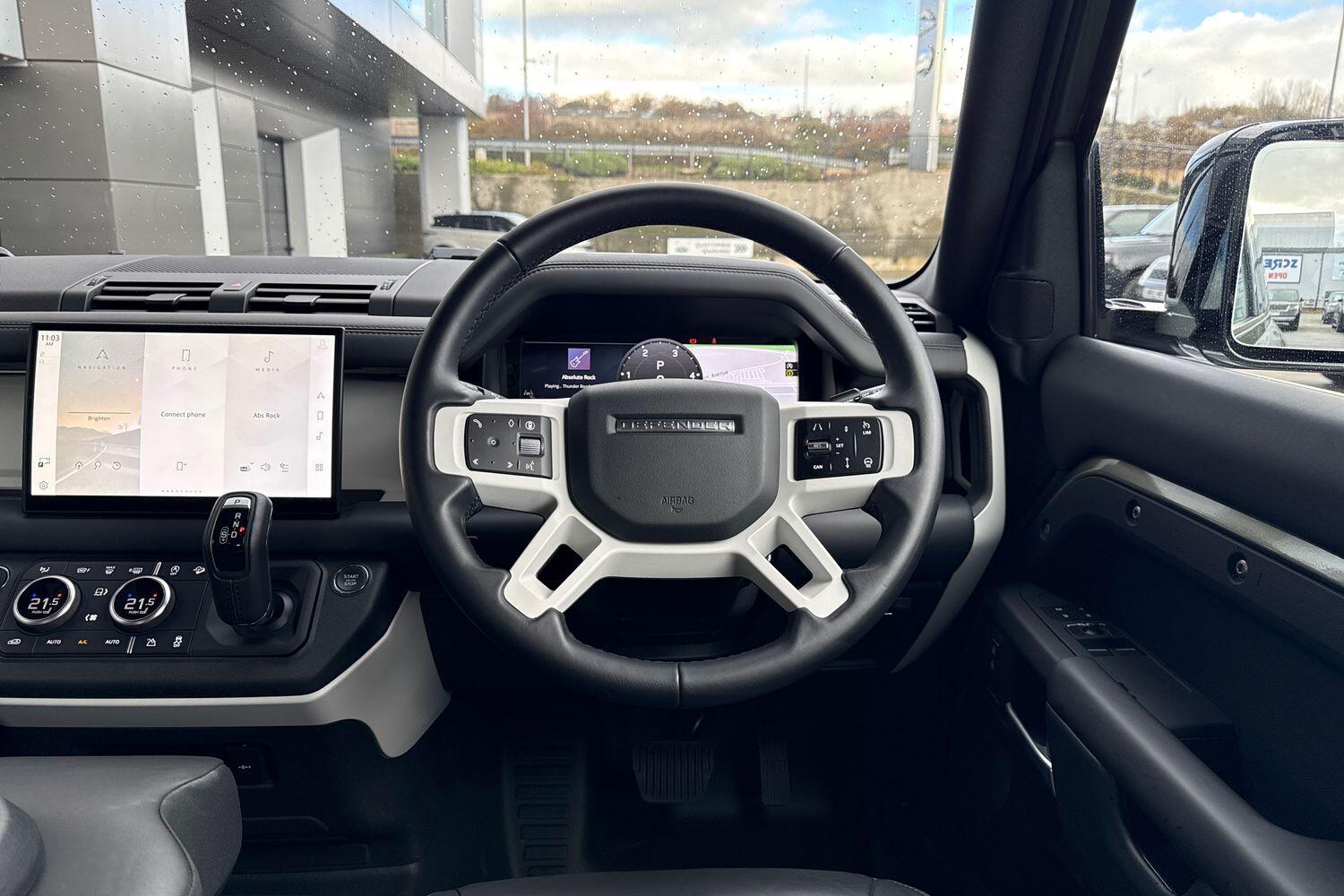 Used Land Rover Defender 90 2025 for sale - 76786453: Photo 43