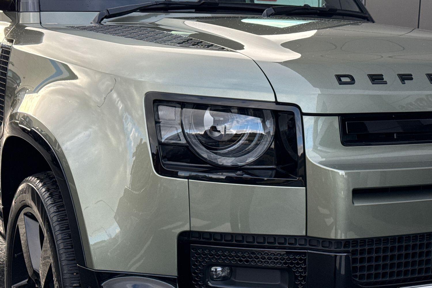 Used Land Rover Defender 90 2025 for sale - 76786453: Photo 61