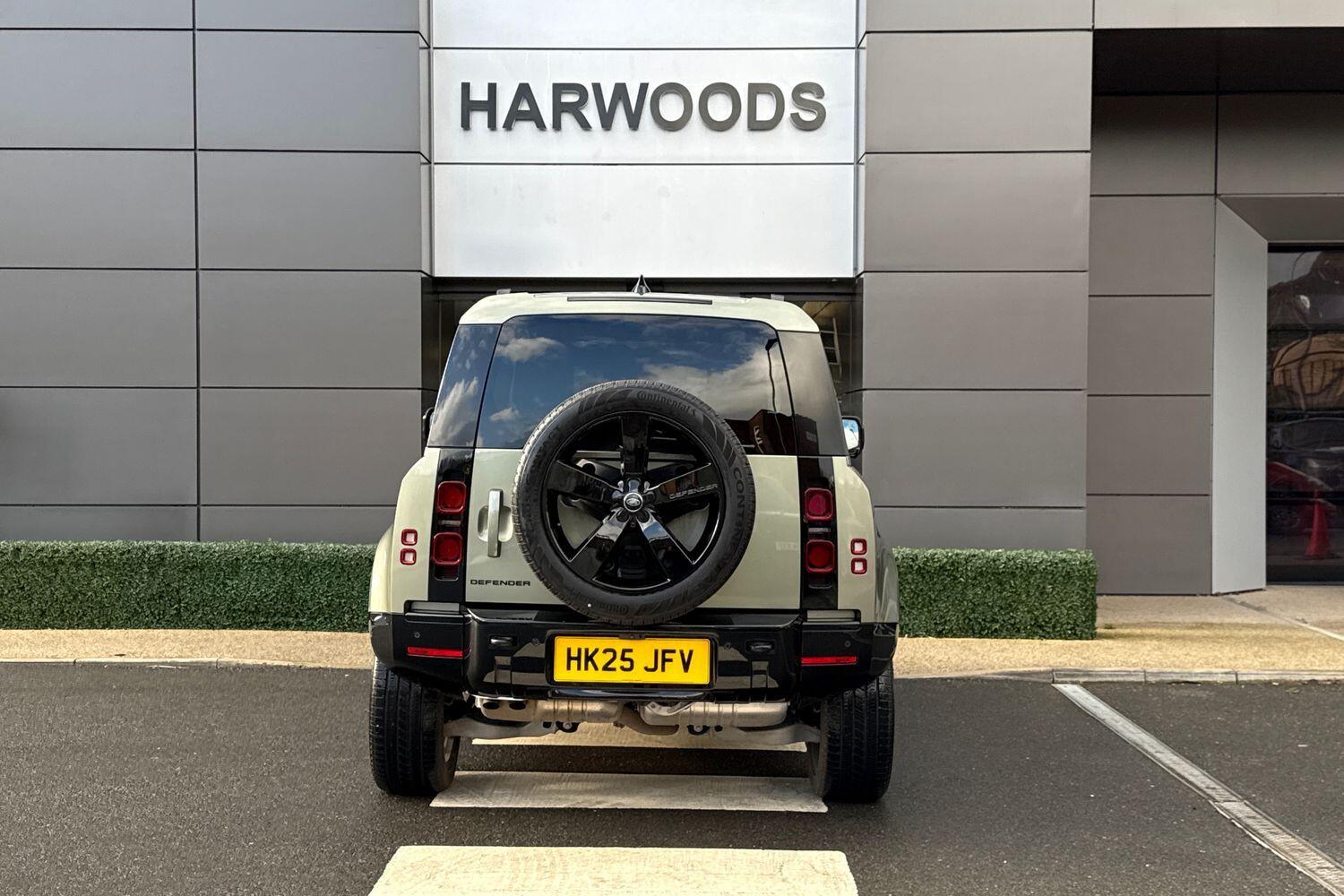 Used Land Rover Defender 90 2025 for sale - 76786453: Photo 7