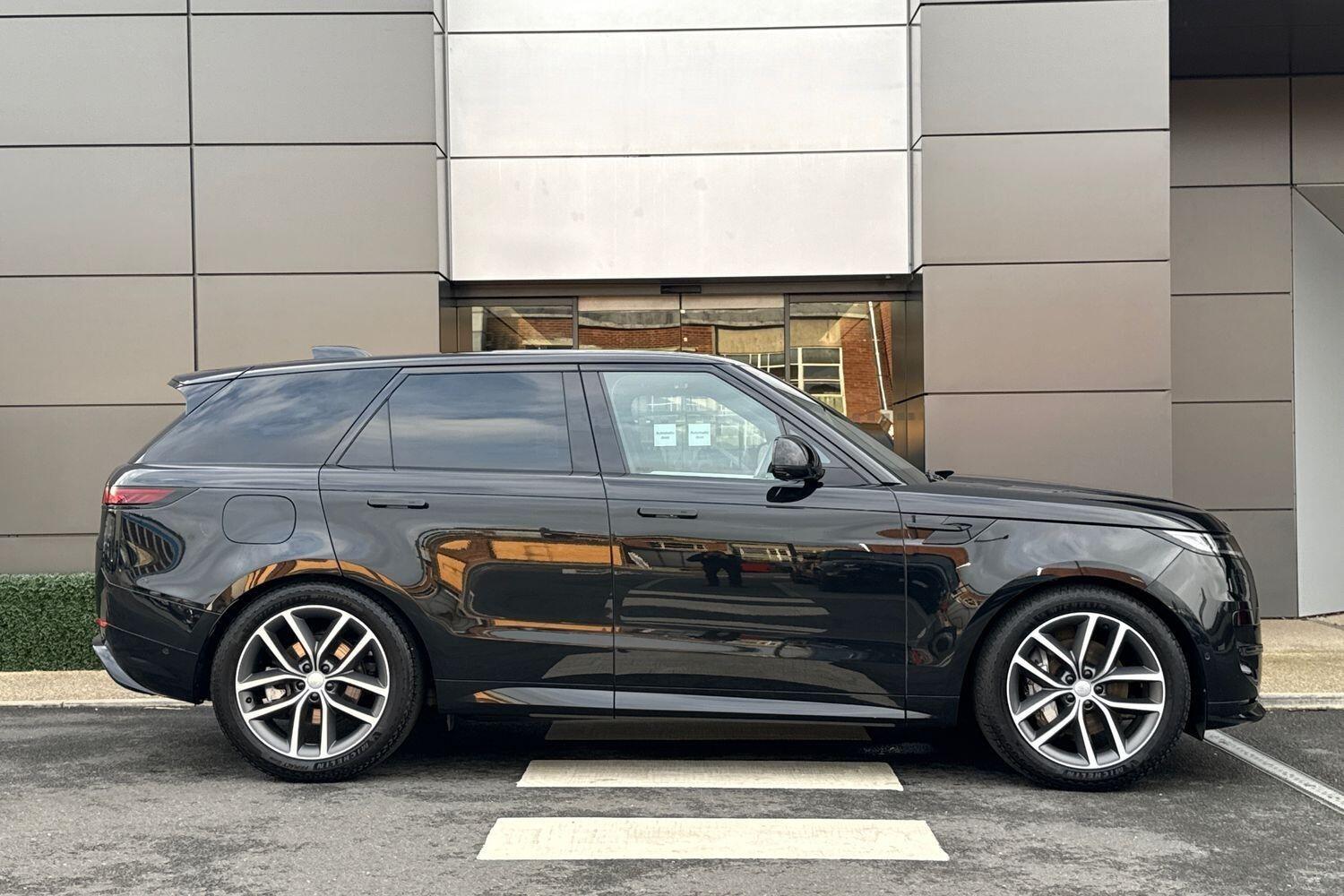 Used Land Rover Range Rover Sport 2024 for sale - 76499535: Photo 2