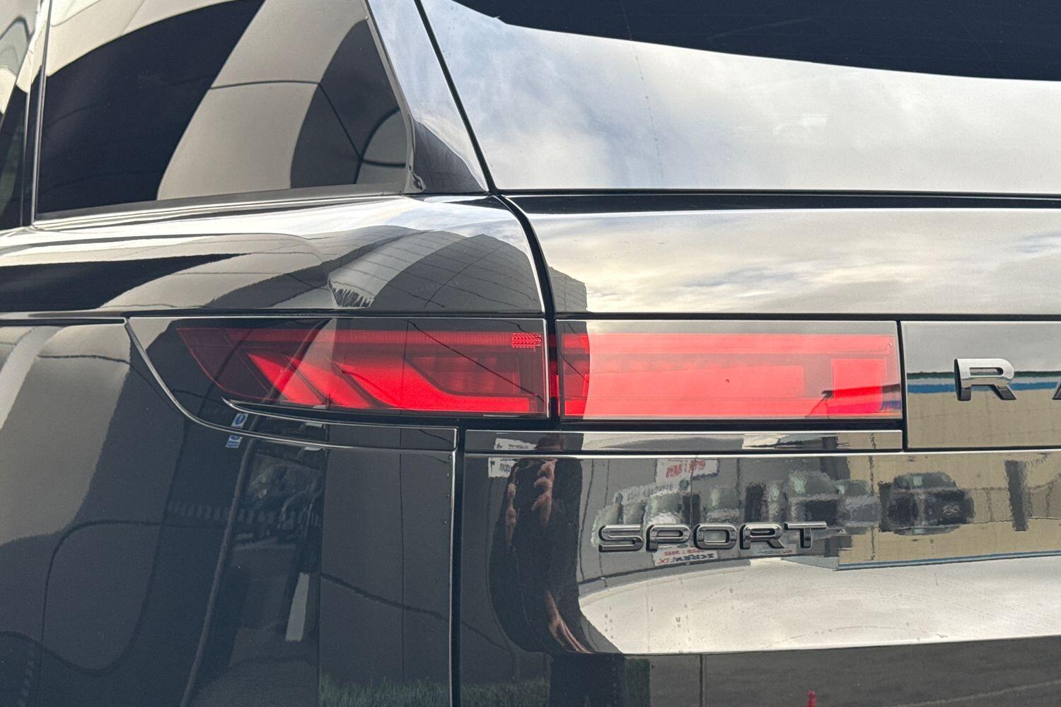 Used Land Rover Range Rover Sport 2024 for sale - 76499535: Photo 40