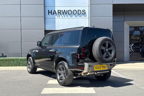 Used Land Rover Defender 110 2025 for sale - 75247337: Photo 11