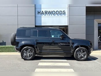 Used Land Rover Defender 110 2025 for sale - 75247337: Photo