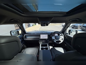 Used Land Rover Defender 110 2025 for sale - 75247337: Photo