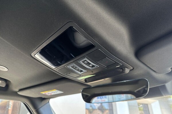 Used Land Rover Defender 110 2025 for sale - 75247337: Photo 55
