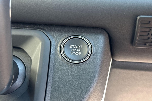 Used Land Rover Defender 110 2025 for sale - 75247337: Photo 67