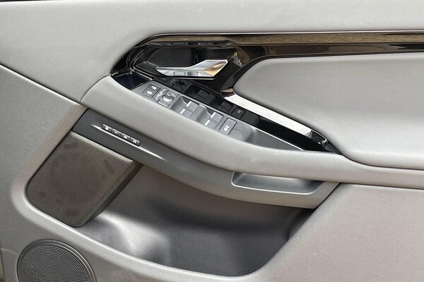 Used Land Rover Range Rover Evoque 2025 for sale - 76247710: Photo 41