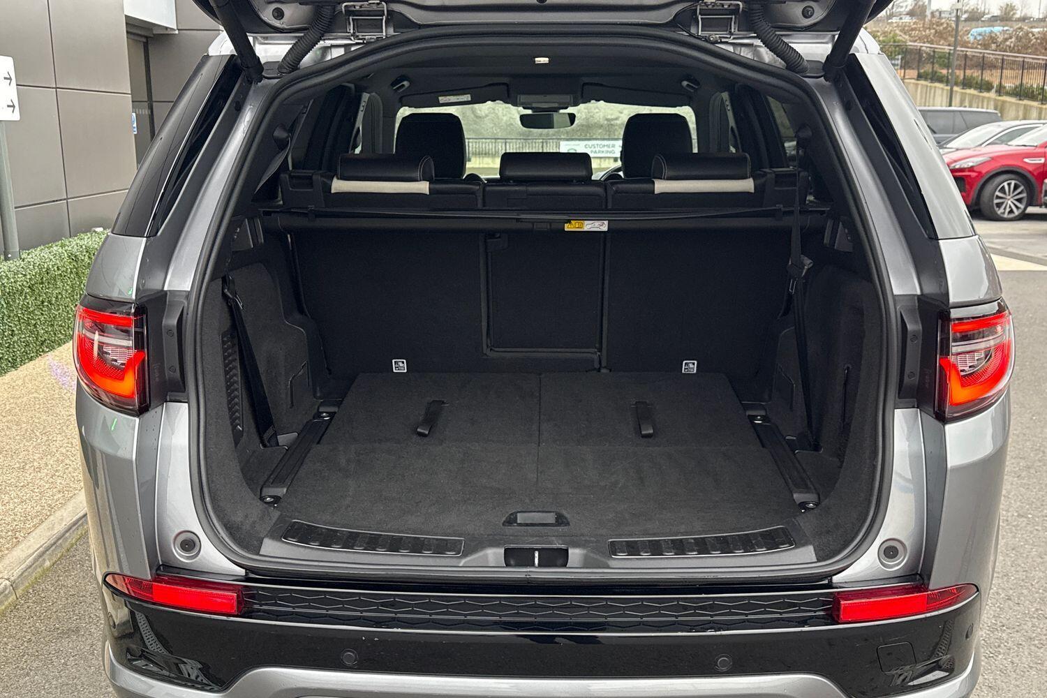 Used Land Rover Discovery Sport 2020 for sale - 76952929: Photo 31