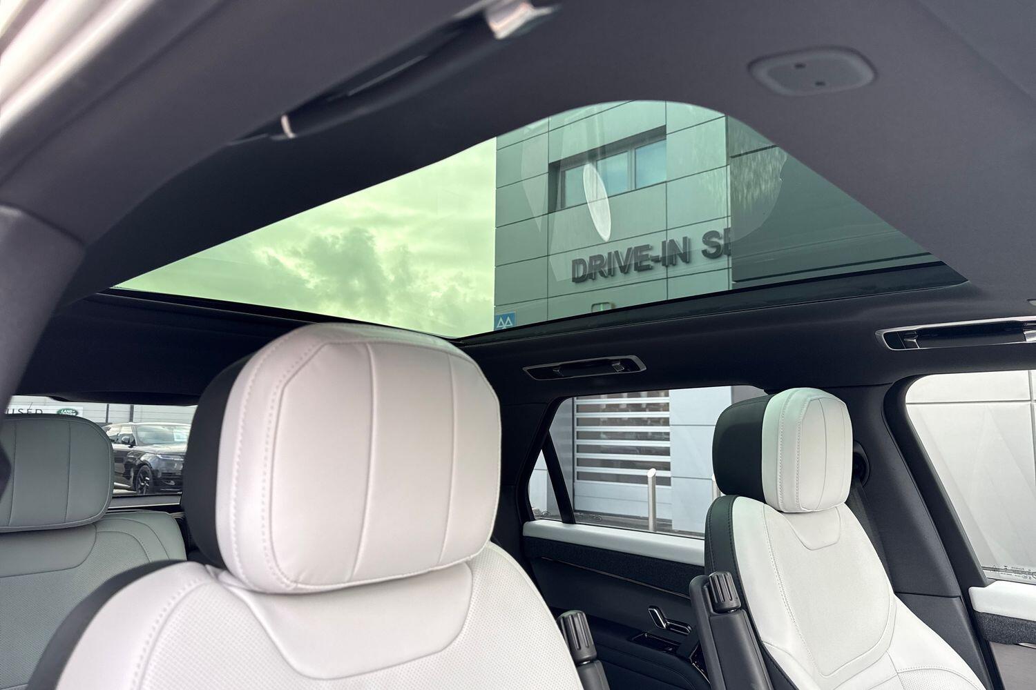 Used Land Rover Range Rover Sport 2024 for sale - 76786920: Photo 10