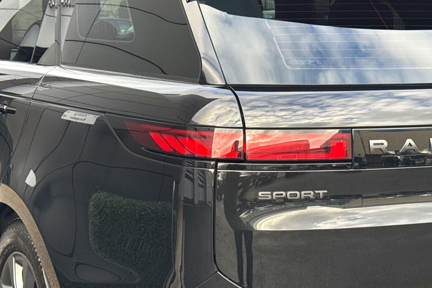 Used Land Rover Range Rover Sport 2024 for sale - 76786920: Photo 28