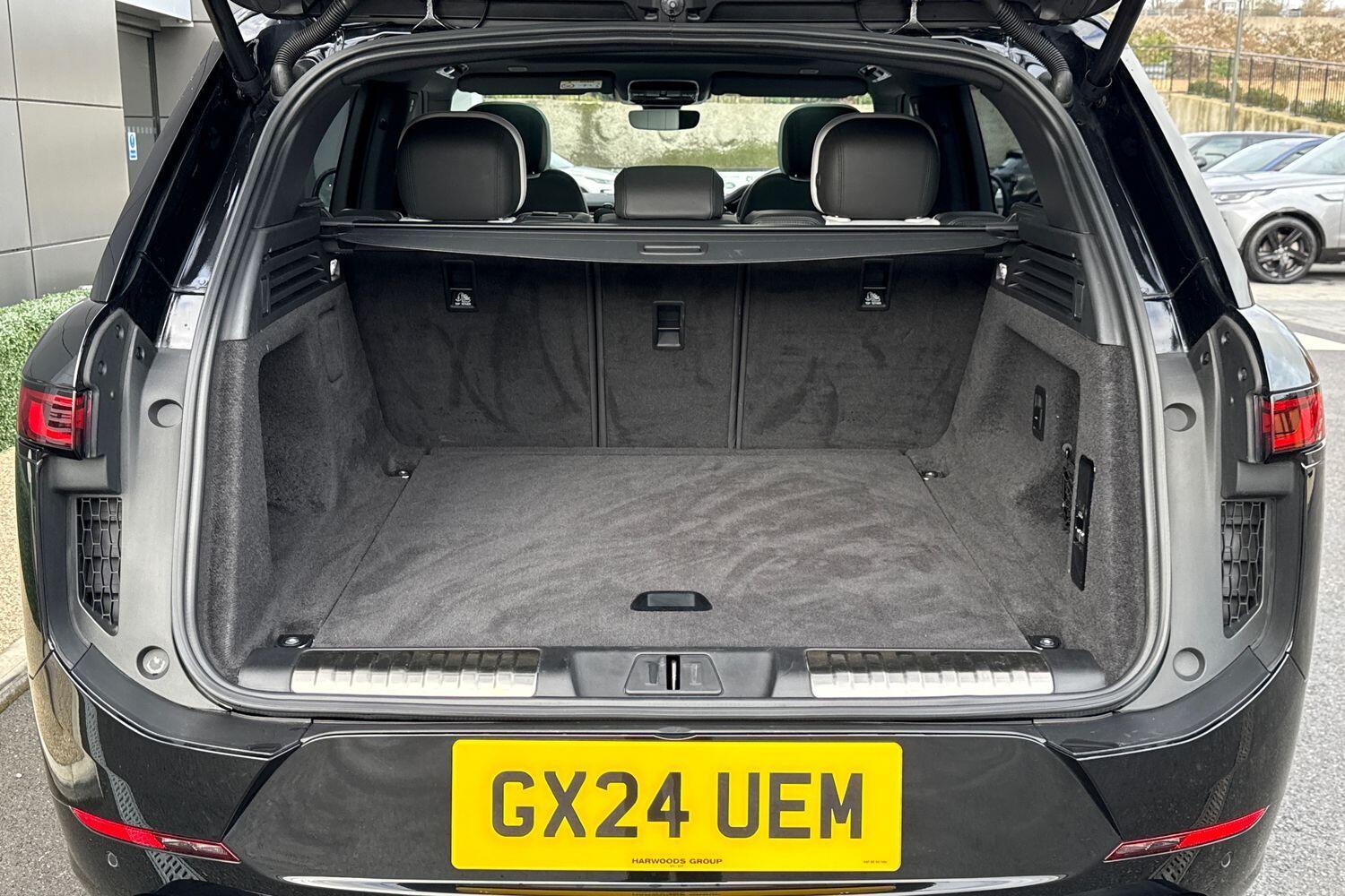 Used Land Rover Range Rover Sport 2024 for sale - 76786920: Photo 33