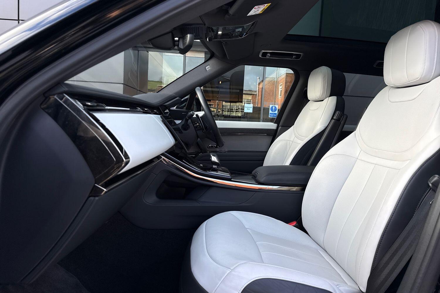 Used Land Rover Range Rover Sport 2024 for sale - 76786920: Photo 39