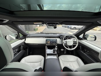Used Land Rover Range Rover Sport 2024 for sale - 76786920: Photo