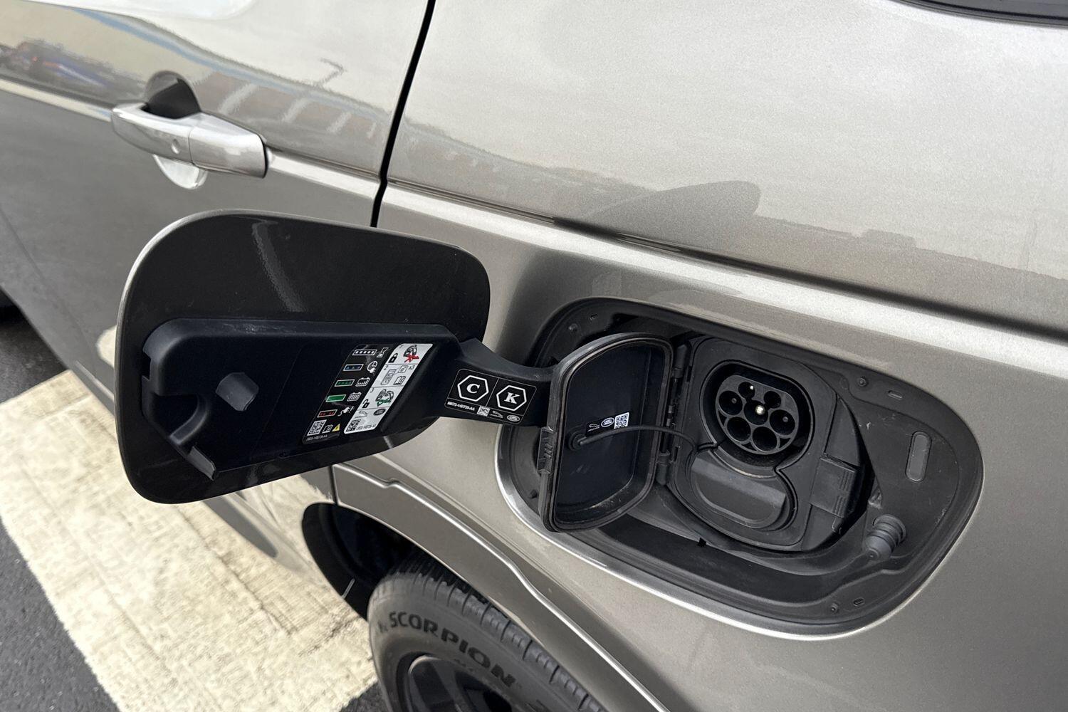 Used Land Rover Discovery Sport 2023 for sale - 76886796: Photo 41