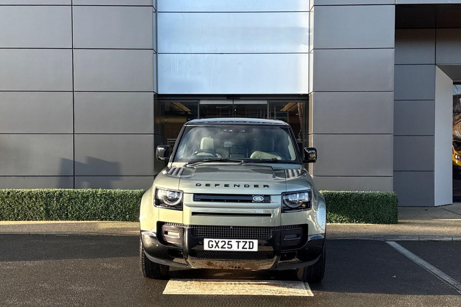 Used Land Rover Defender 2025 for sale - 77131682: Photo 16