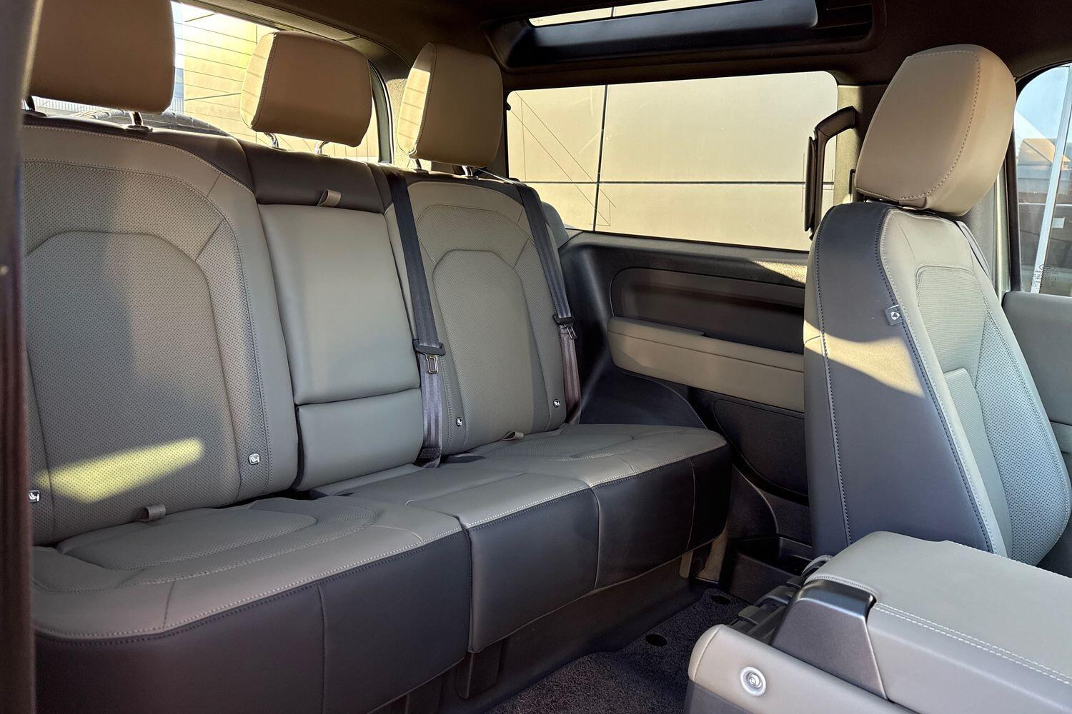 Used Land Rover Defender 2025 for sale - 77131682: Photo 23