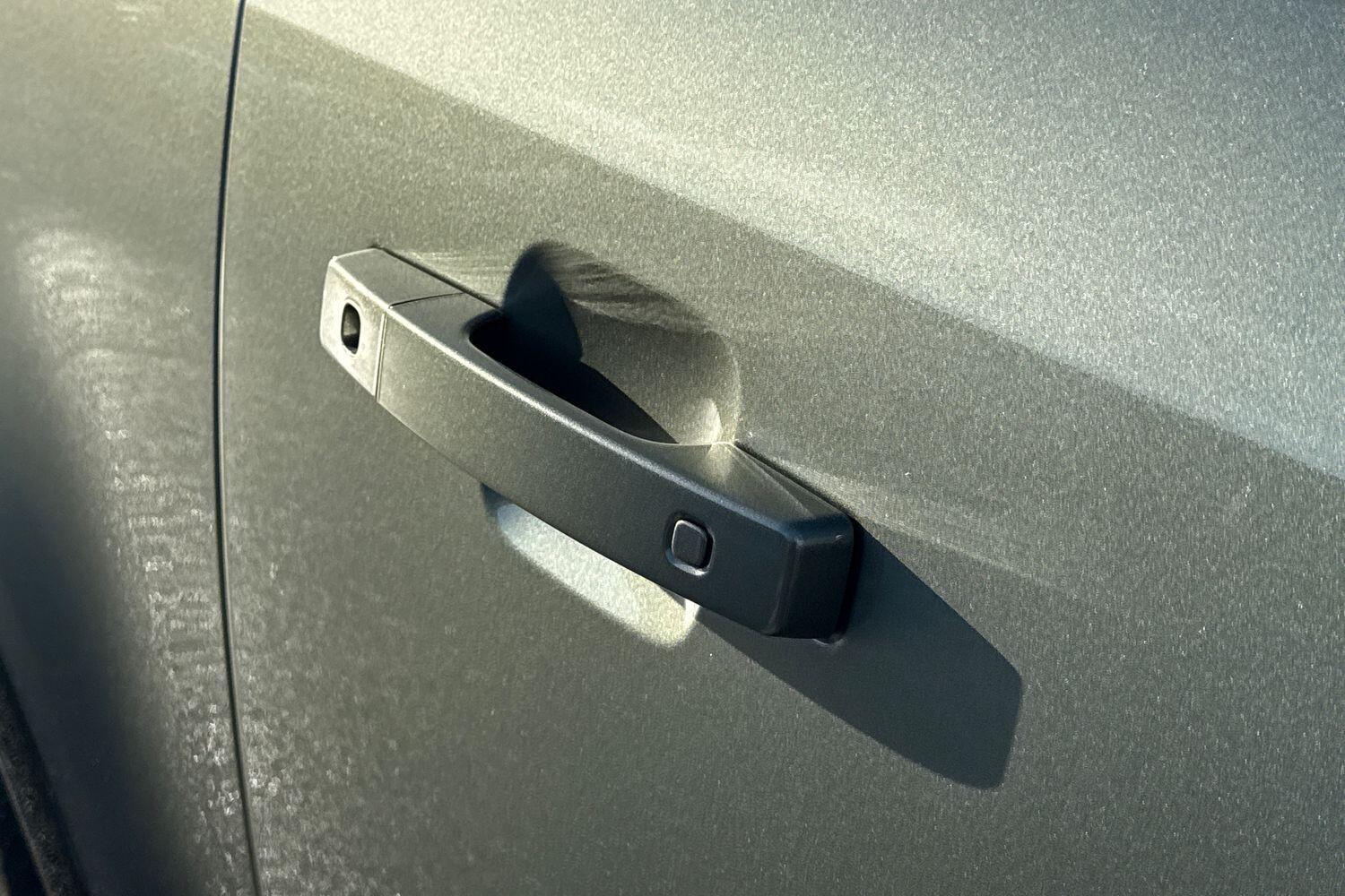 Used Land Rover Defender 2025 for sale - 77131682: Photo 30