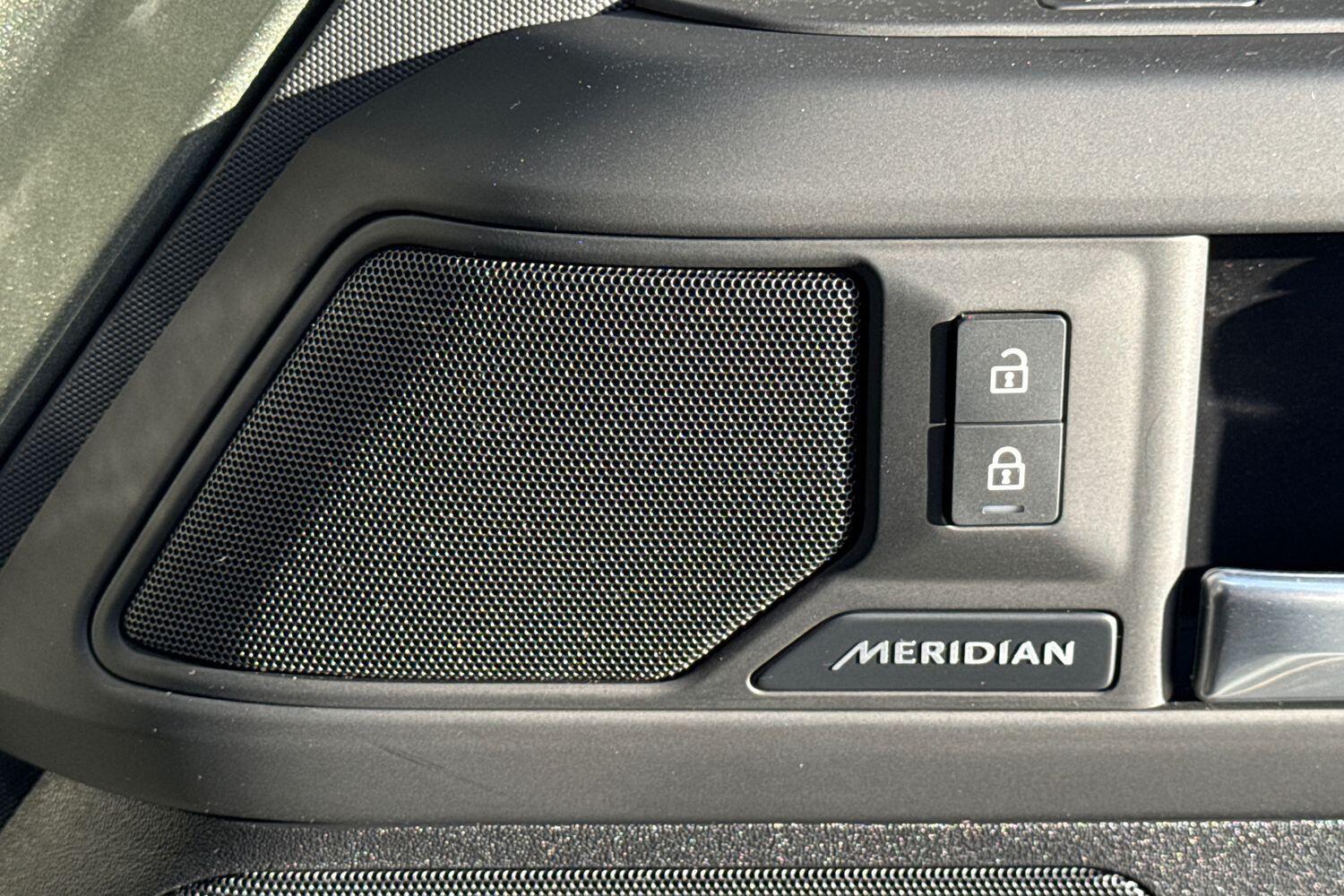 Used Land Rover Defender 2025 for sale - 77131682: Photo 32