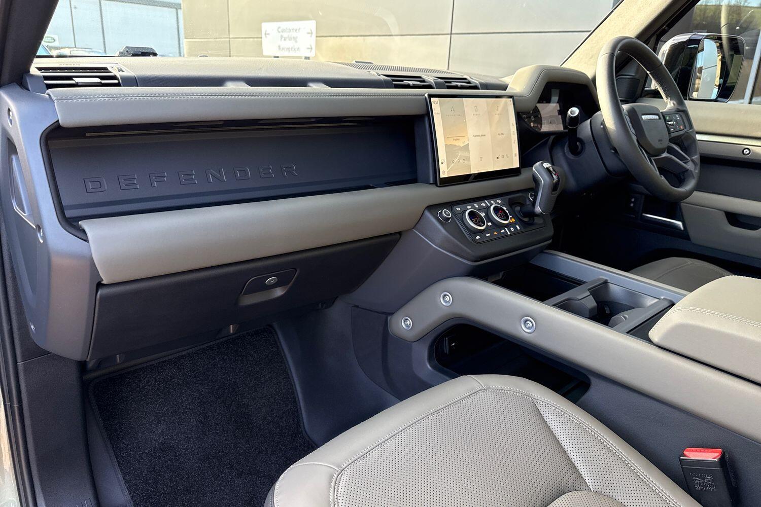 Used Land Rover Defender 2025 for sale - 77131682: Photo 37