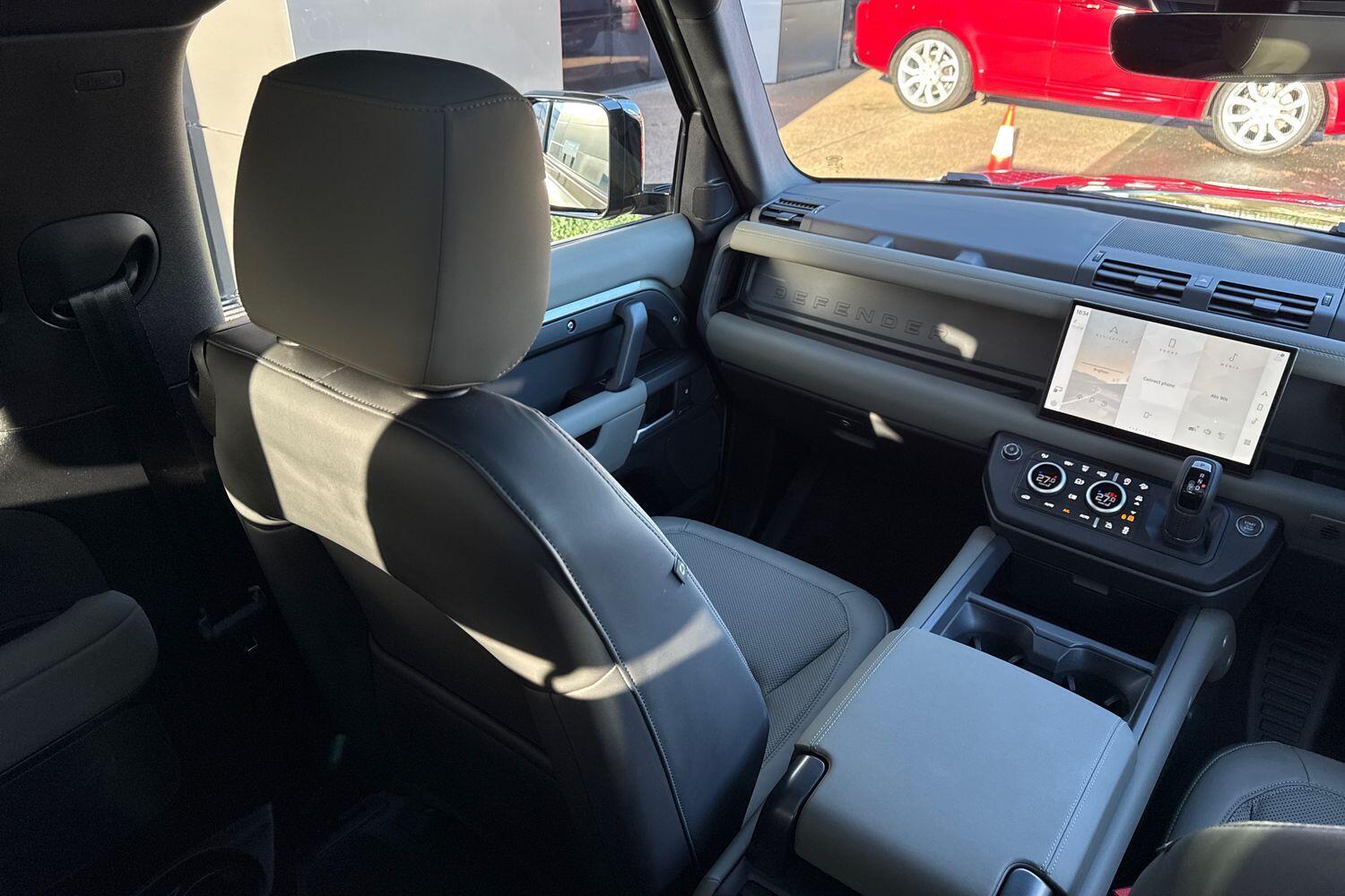 Used Land Rover Defender 2025 for sale - 77131682: Photo 41