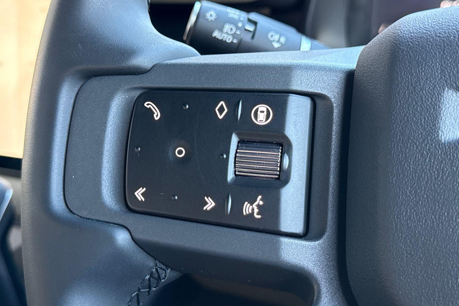 Used Land Rover Defender 2025 for sale - 77131682: Photo 45