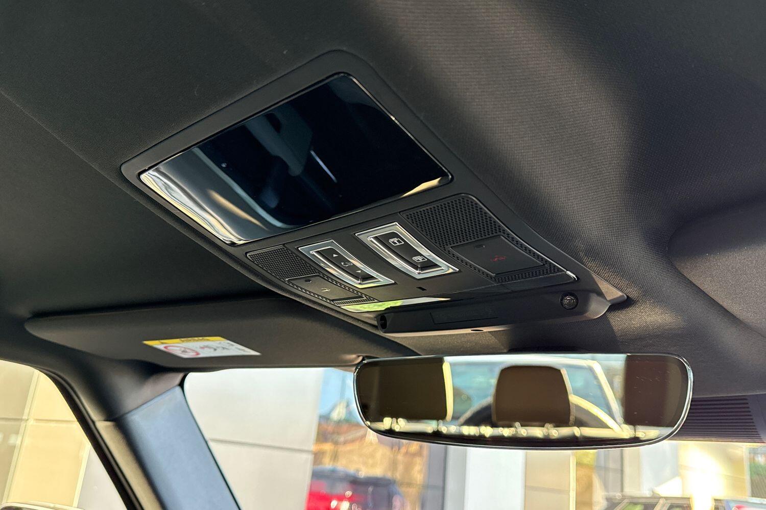 Used Land Rover Defender 2025 for sale - 77131682: Photo 50