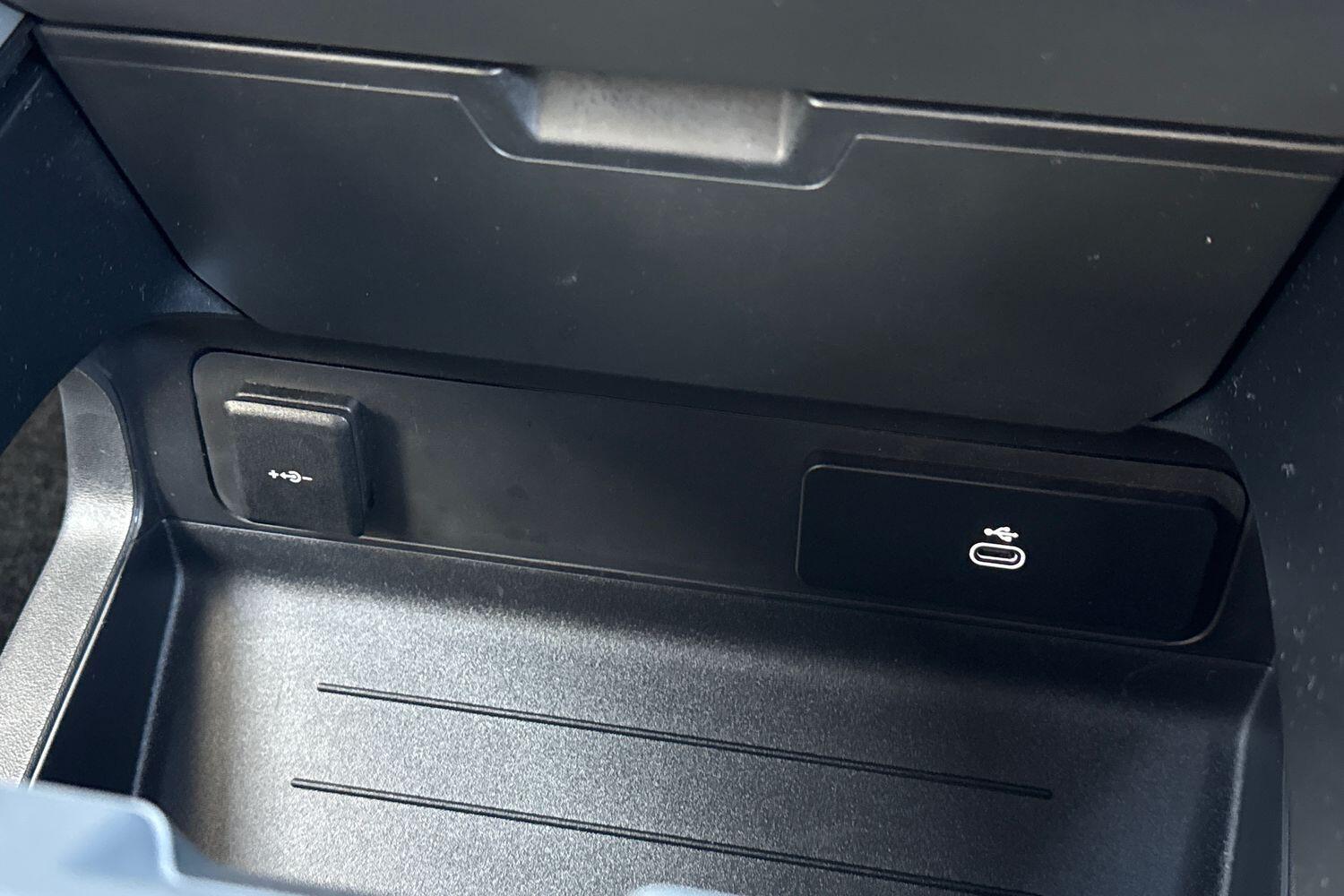 Used Land Rover Defender 2025 for sale - 77131682: Photo 52