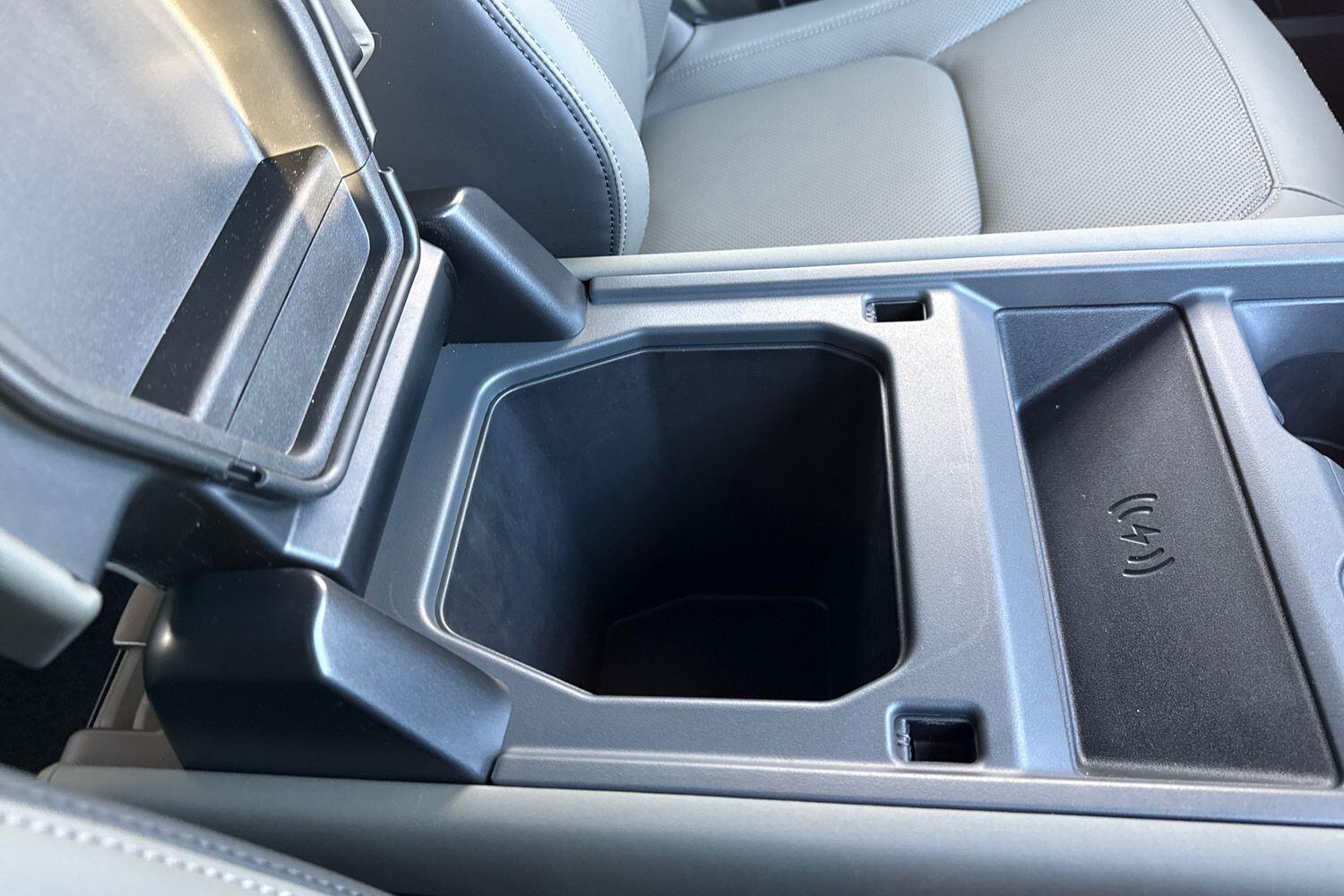 Used Land Rover Defender 2025 for sale - 77131682: Photo 53