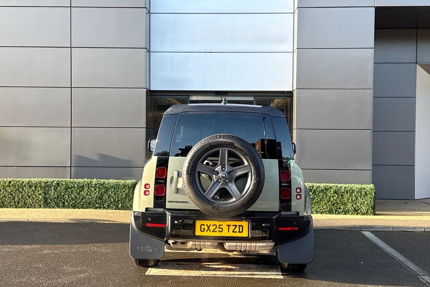 Used Land Rover Defender 2025 for sale - 77131682: Photo 7