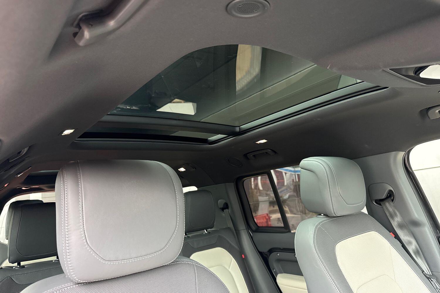 Used Land Rover Defender 130 2022 for sale - 76151173: Photo 10