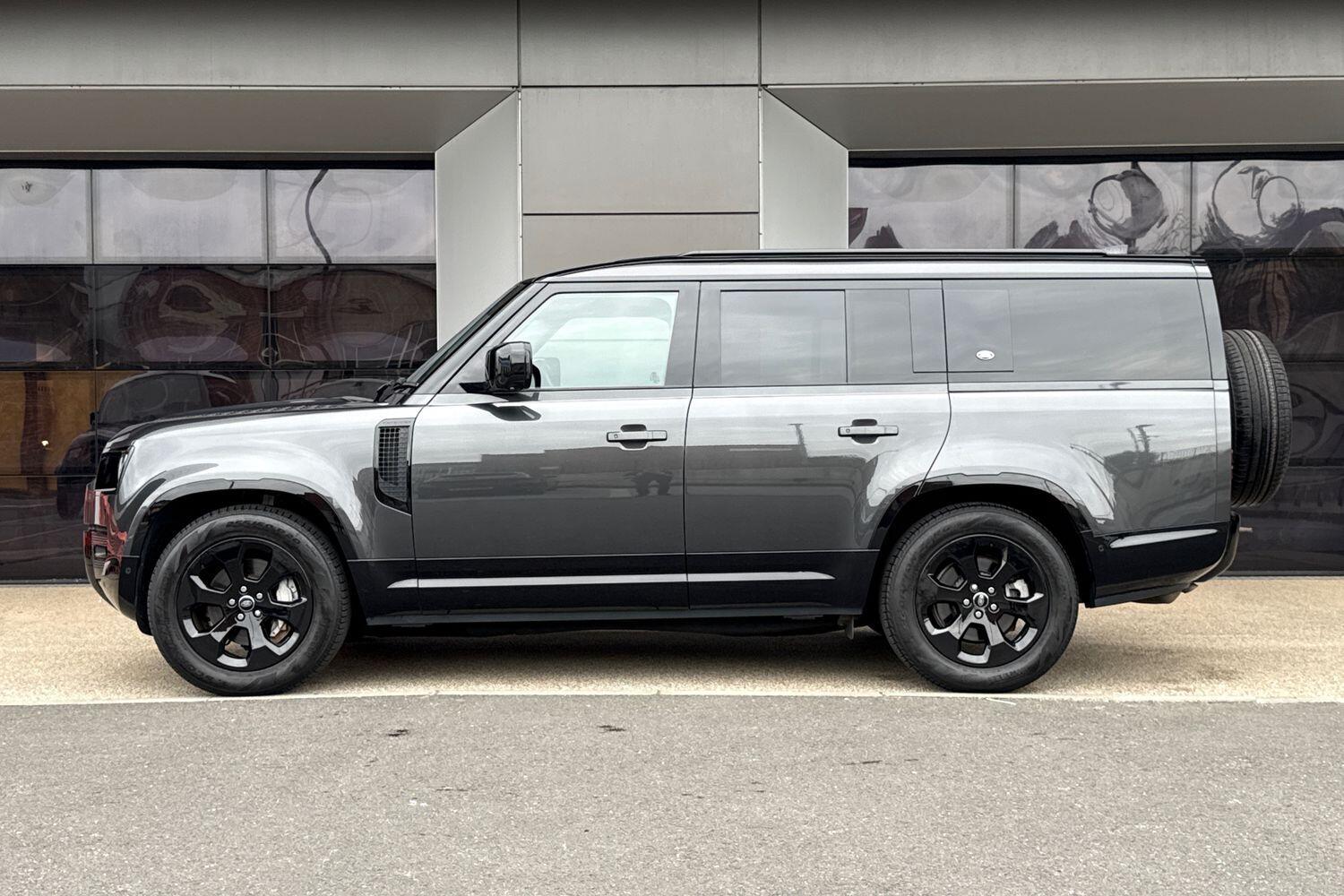 Used Land Rover Defender 130 2022 for sale - 76151173: Photo 12