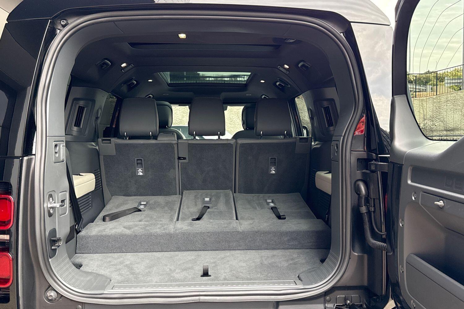 Used Land Rover Defender 130 2022 for sale - 76151173: Photo 53