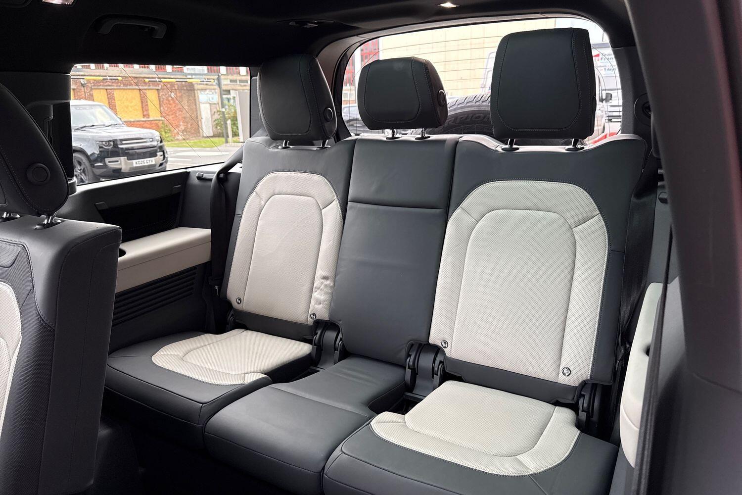 Used Land Rover Defender 130 2022 for sale - 76151173: Photo 57