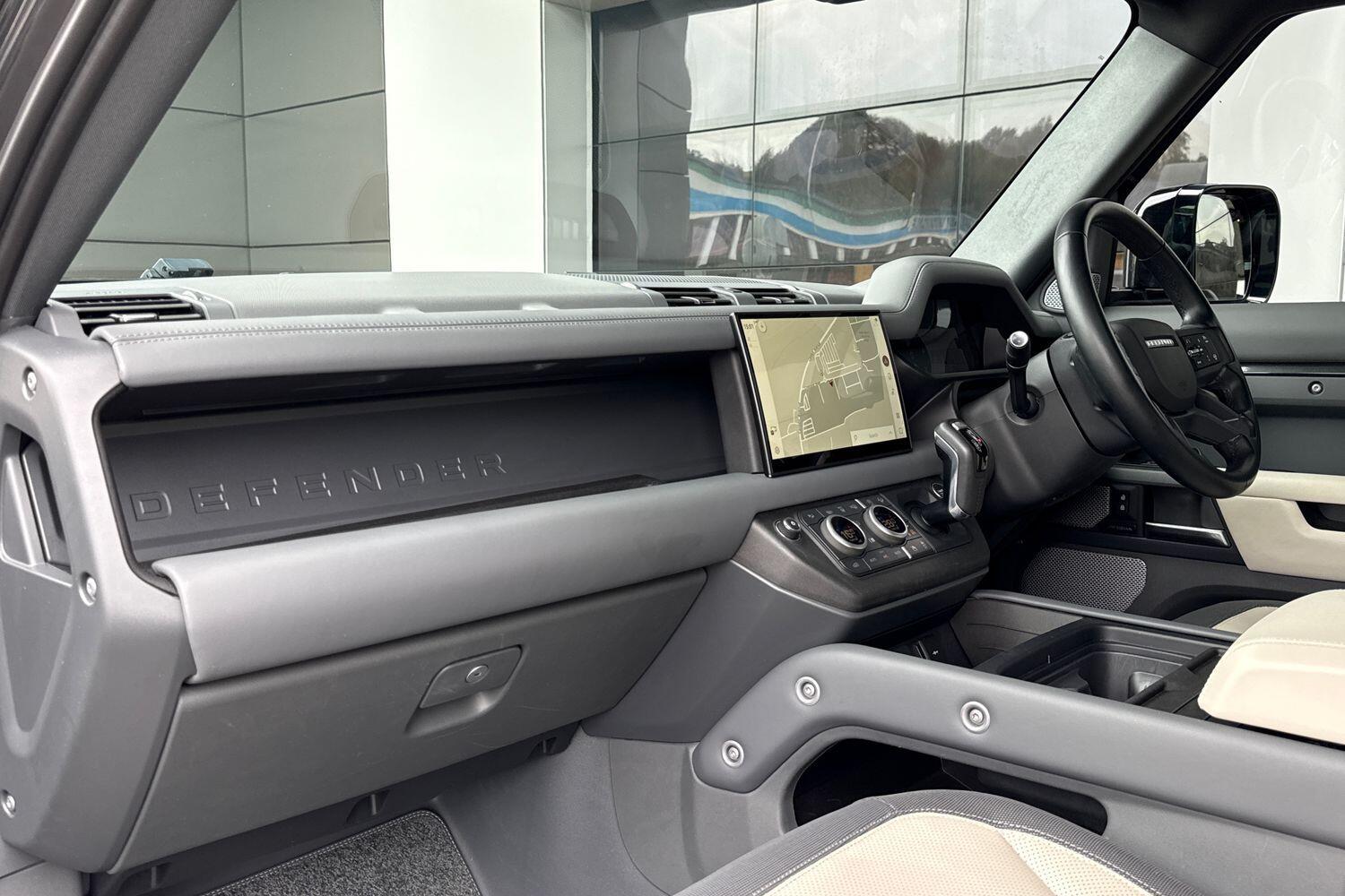 Used Land Rover Defender 130 2022 for sale - 76151173: Photo 58
