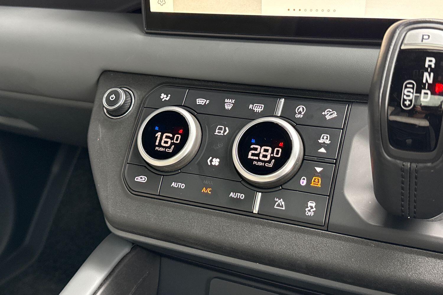 Used Land Rover Defender 130 2022 for sale - 76151173: Photo 65